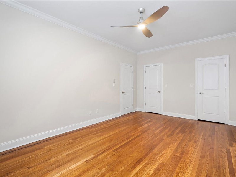 Gallery Photo 16